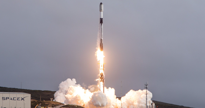 SpaceX's Falcon 9 Launches 26 Starlink Satellites to Orbit