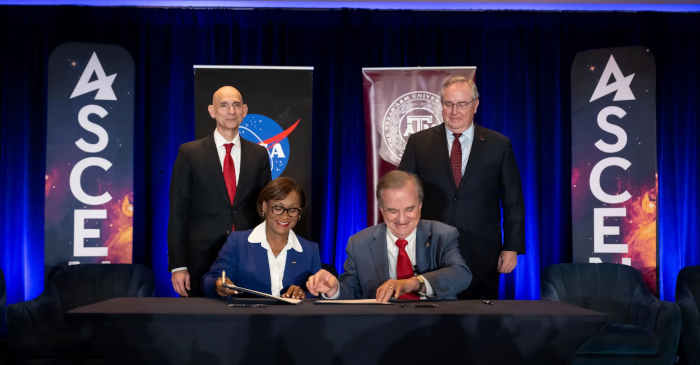 NASA and Texas A&M Sign an Agreement to Boost Space Research at Johnson Space Center